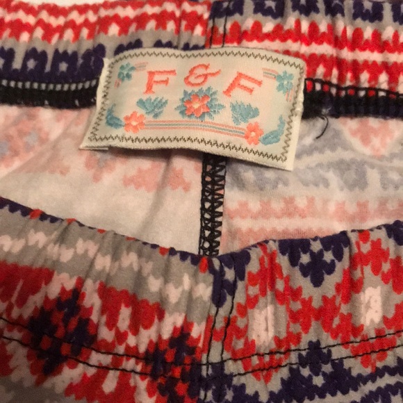 Patterned Leggings - Picture 2 of 4